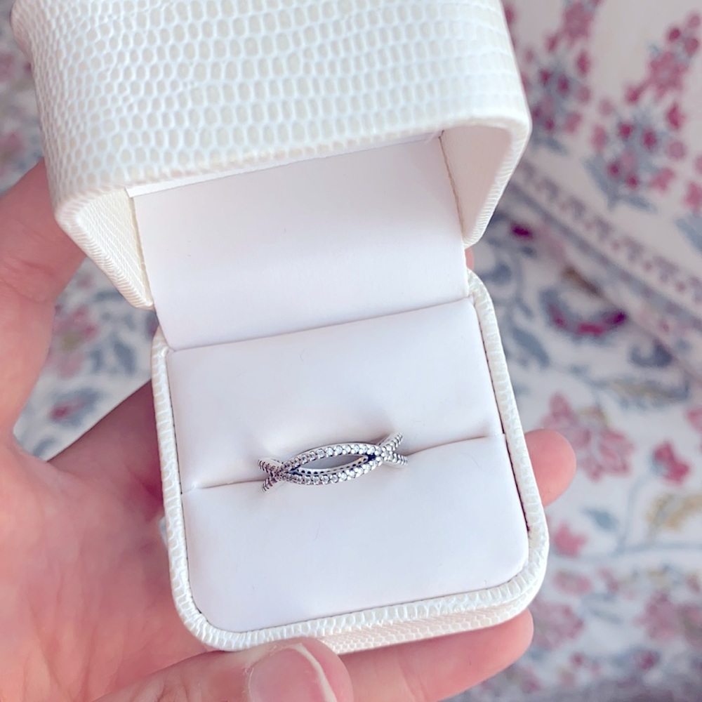 COPY - AUTHENTIC Pandora Crossing Paths Ring